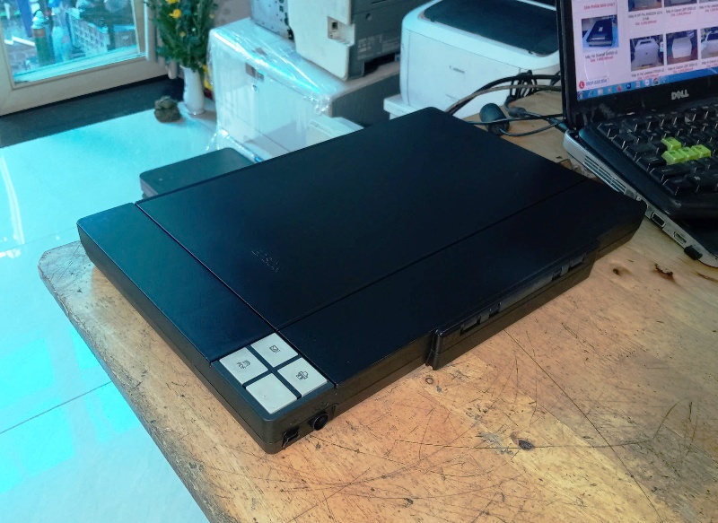 Epson V37